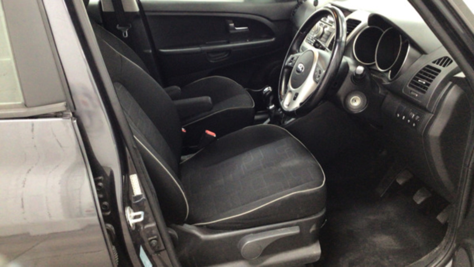 2016 Kia Venga 1.4 CRDi photo 11
