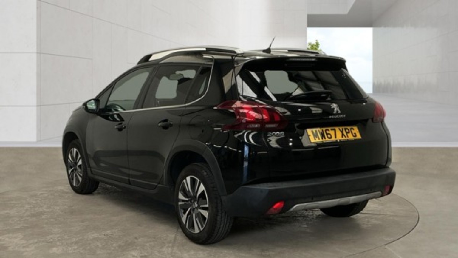 2017 Peugeot 2008 1.2 photo 3