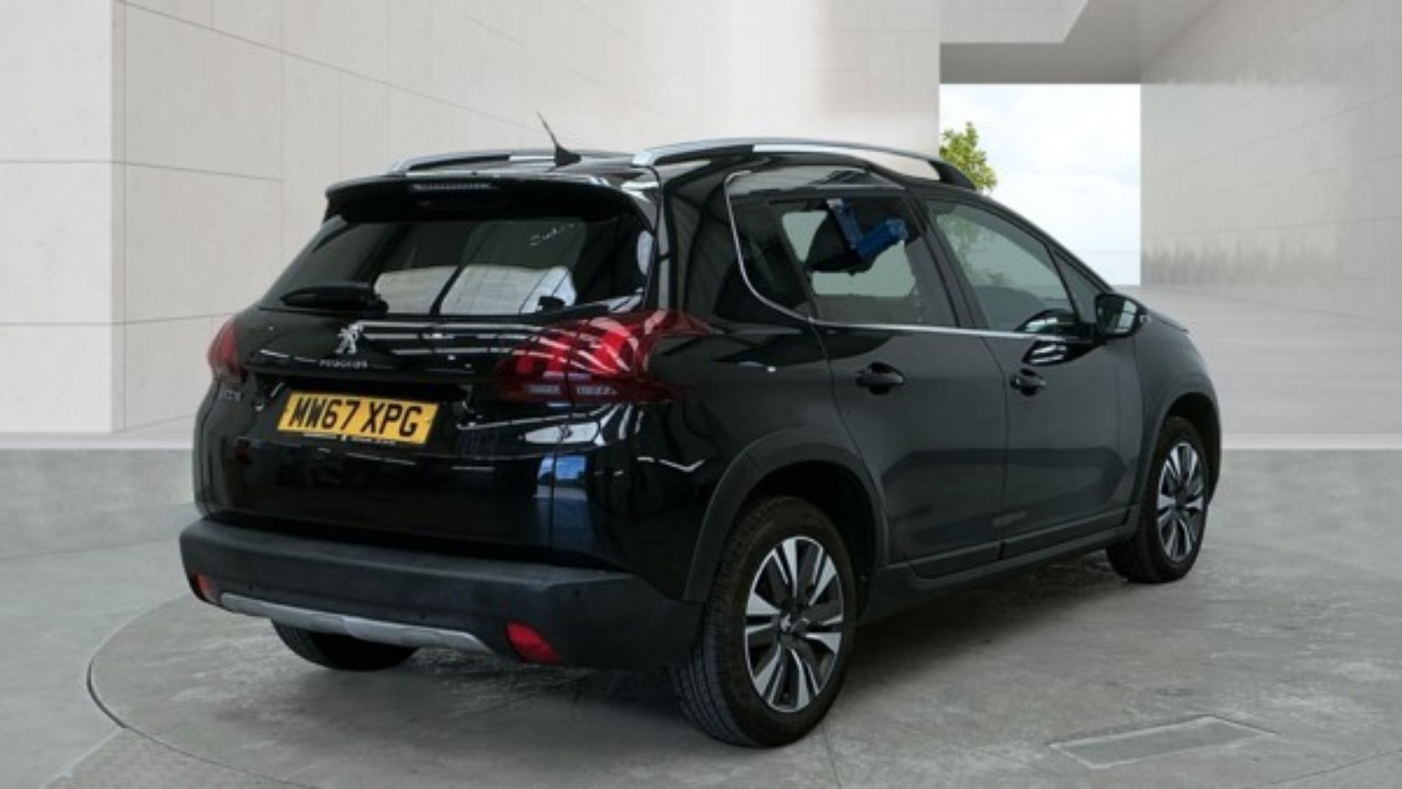 2017 Peugeot 2008 1.2 photo 4