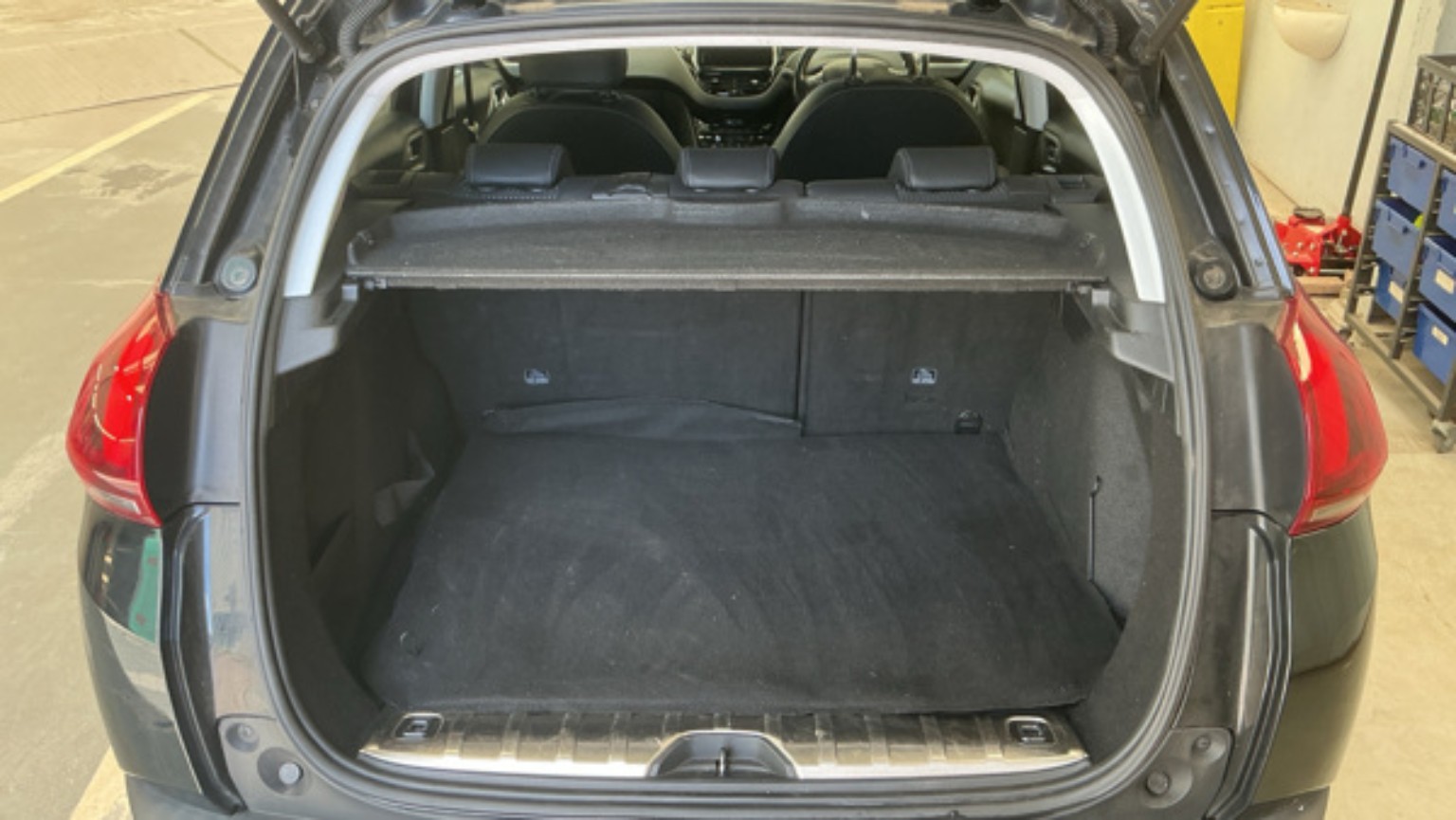 2017 Peugeot 2008 1.2 photo 7